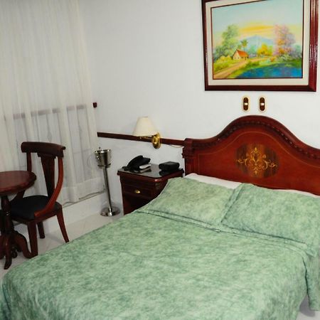Hotel Quinta Avenida Cúcuta Buitenkant foto