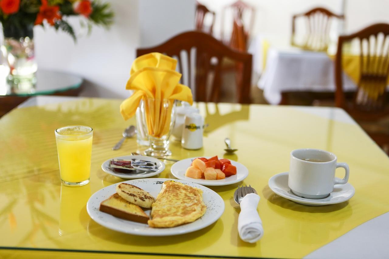 Hotel Quinta Avenida Cúcuta Buitenkant foto