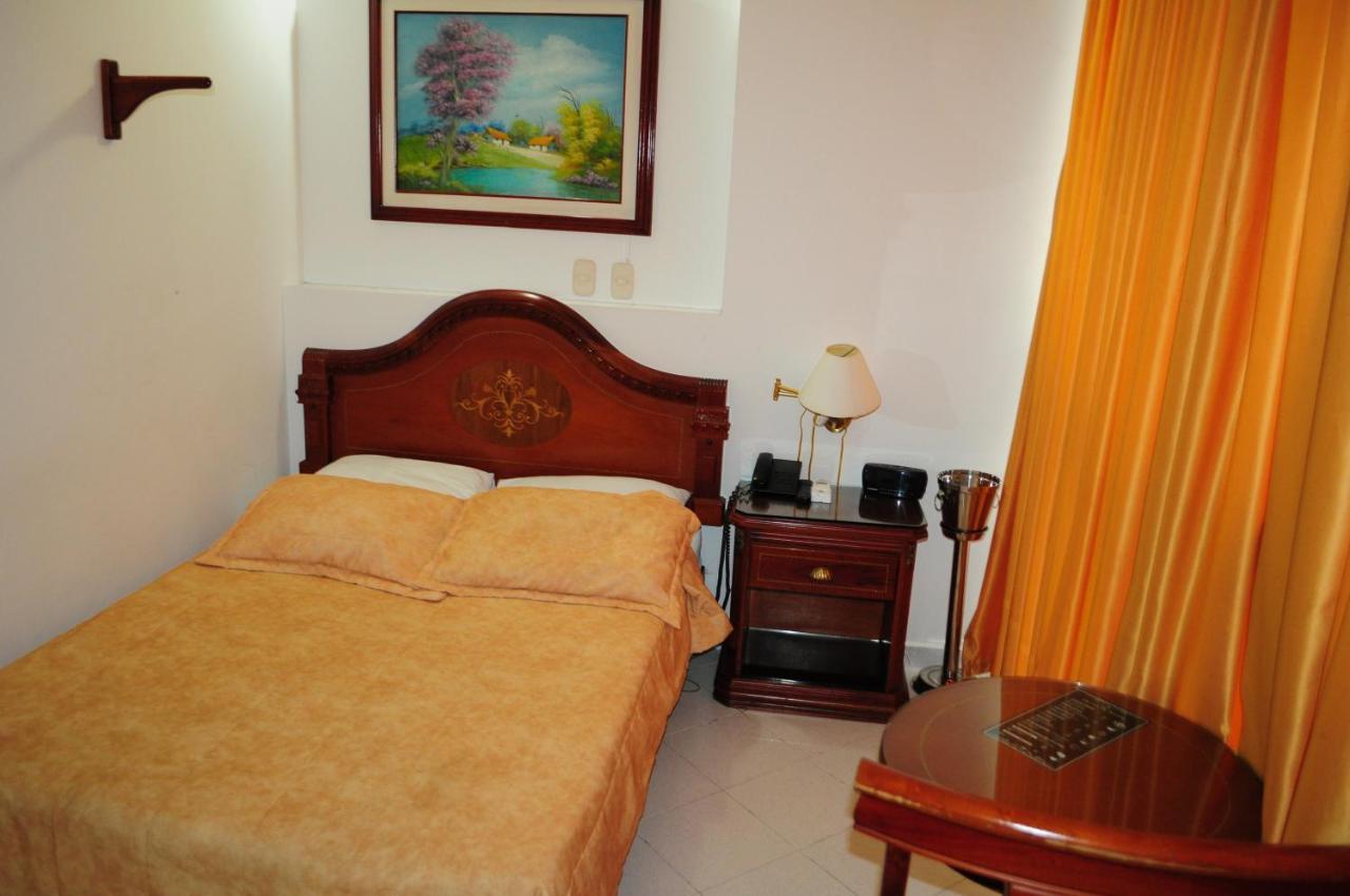 Hotel Quinta Avenida Cúcuta Buitenkant foto