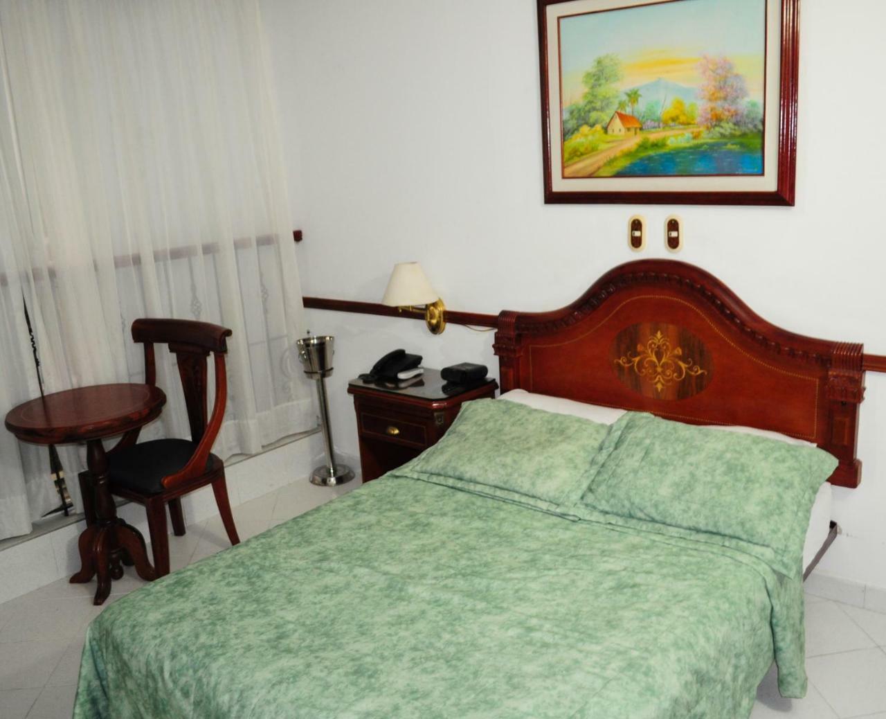 Hotel Quinta Avenida Cúcuta Buitenkant foto